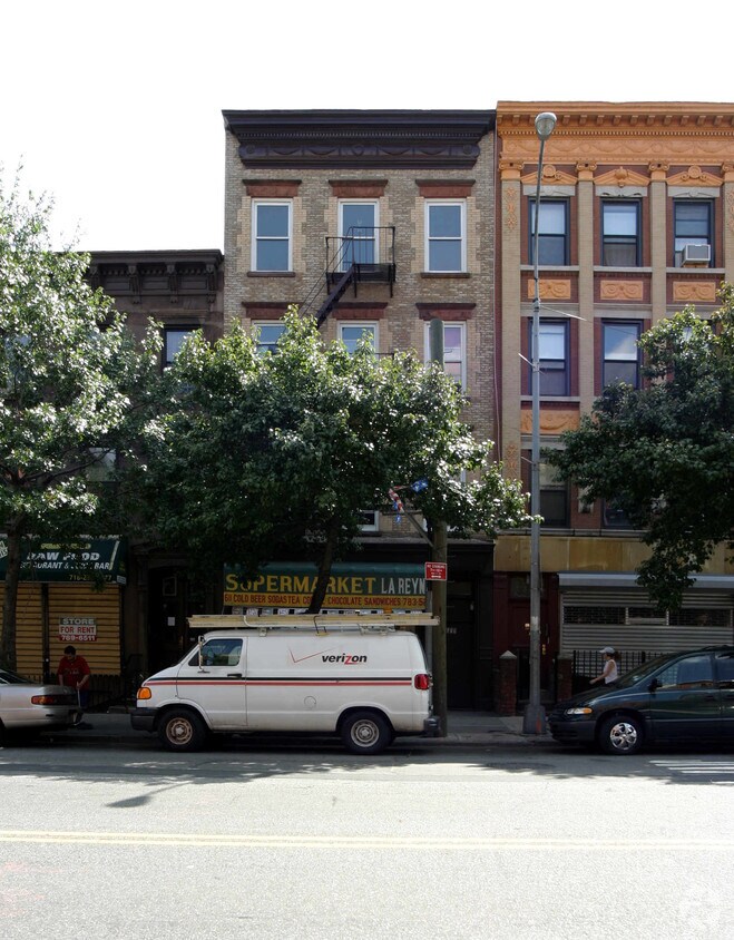 Primary Photo - 611 Vanderbilt Ave