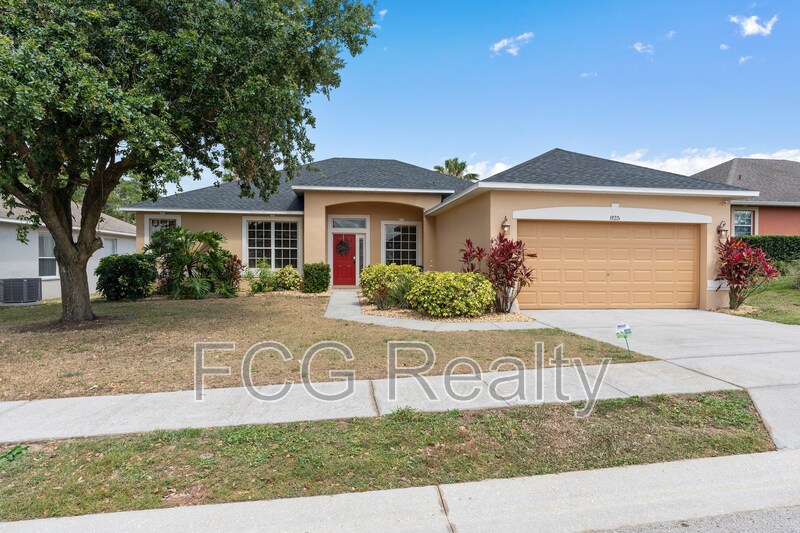 Primary Photo - 825 Wildflower Rd