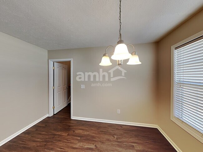 Building Photo - 3414 Leslie Ln
