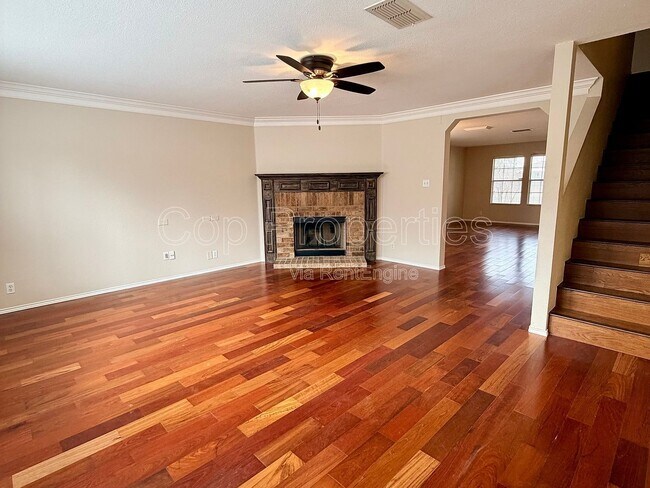 Foto del edificio - 25526 Gold Yarrow