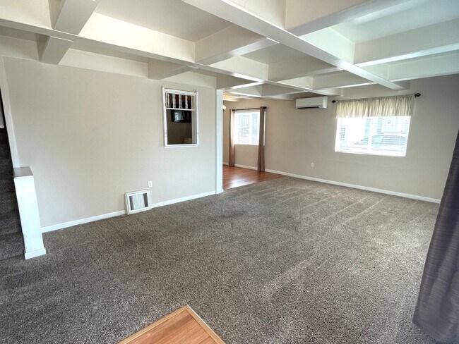 Foto del edificio - 1512 / 1514 McPherson Ave **
