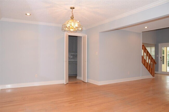 Foto del edificio - 6502 Briar Terrace Dr