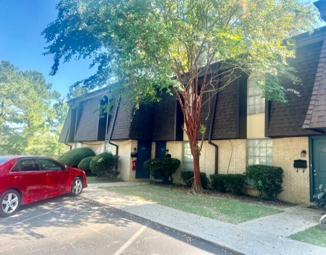 Building Photo - 3257 Warringwood Dr