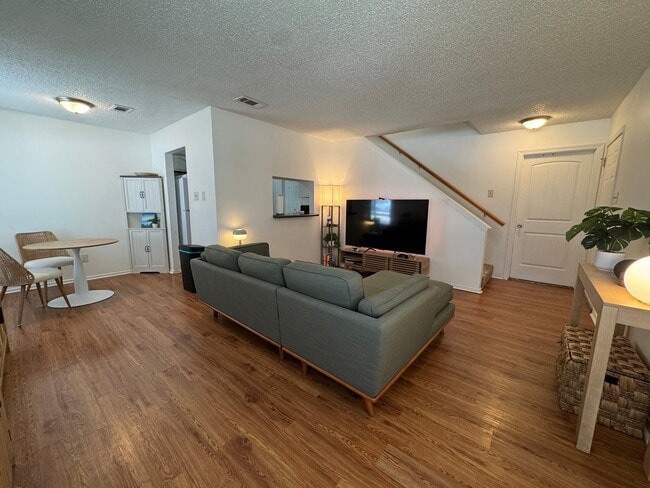 Building Photo - 3202 Cougar Trail