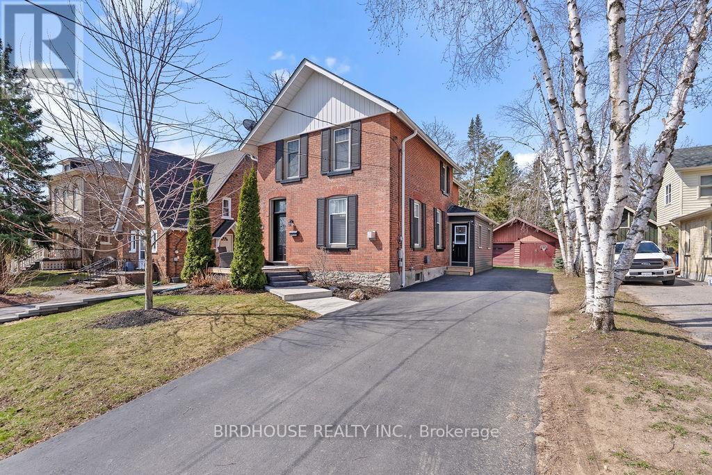 Photo principale - 21 Sussex St N