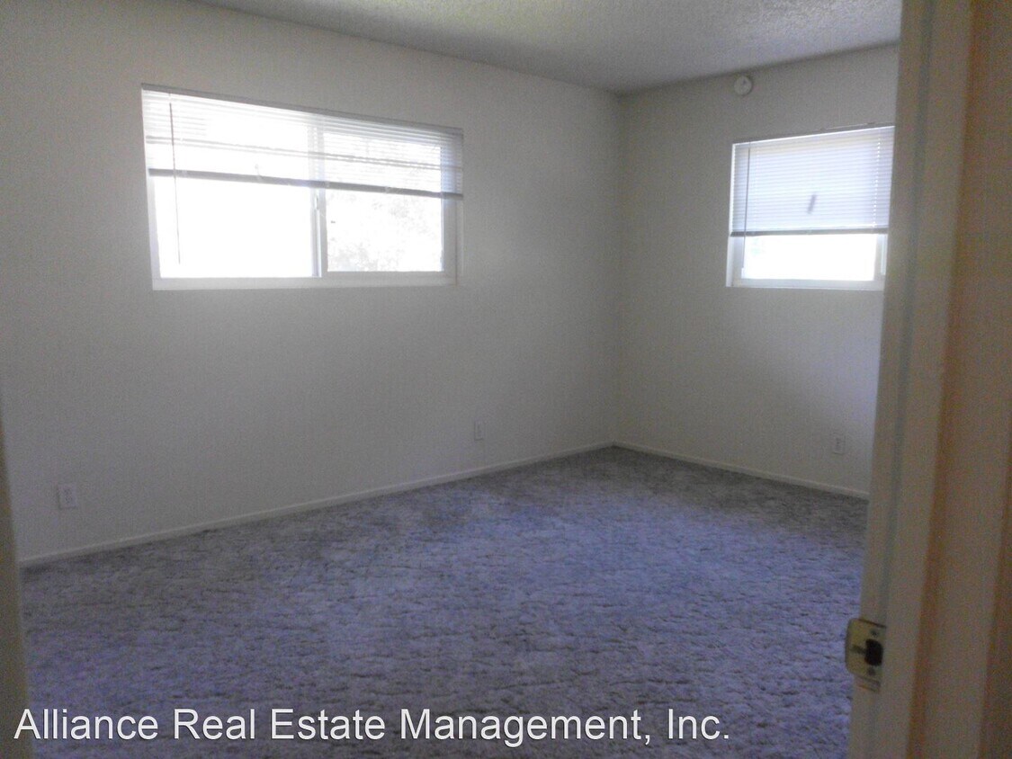 Foto del edificio - 2 br, 1 bath Apartment - 801 W. 1st Ave.