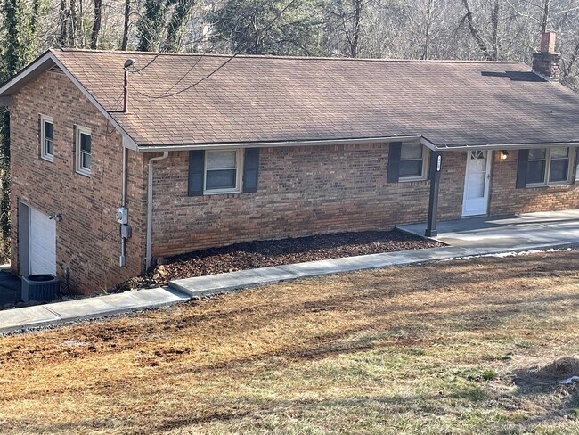 Foto del edificio - 3 Bedroom 2 Bathroom Home in Kingsport, TN