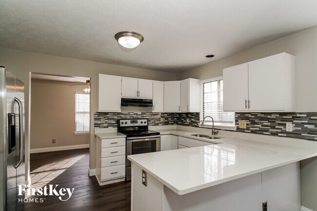 Building Photo - 10145 Park Valley Dr