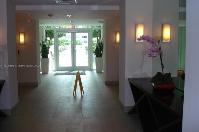 Building Photo - 951 Brickell Ave