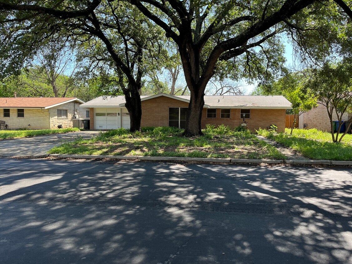 Primary Photo - 7818 Briargate Dr