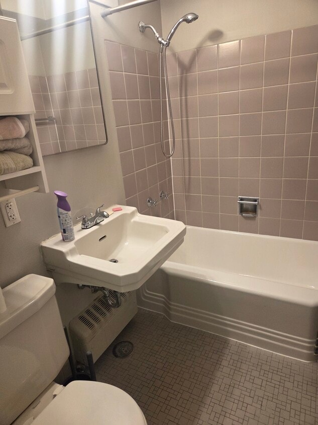 Foto principal - 3100 N Lake Shore Dr