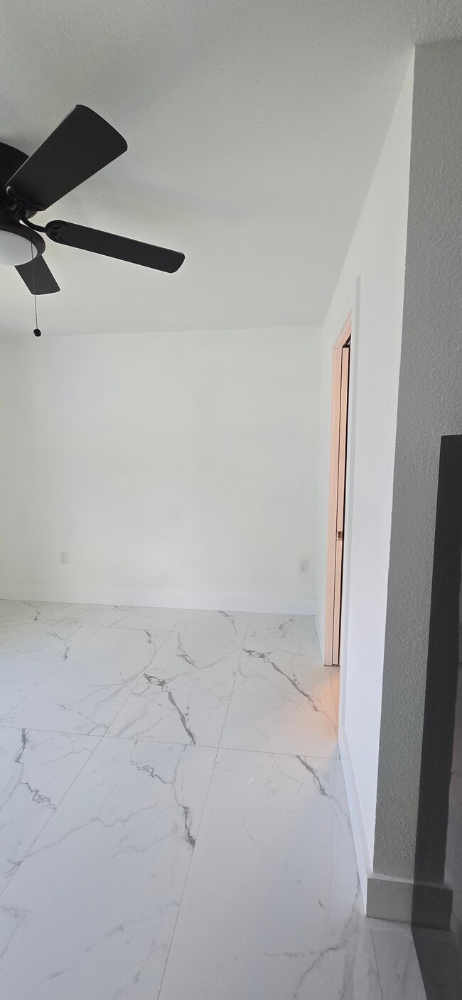 Building Photo - 1711 SW 129th Way