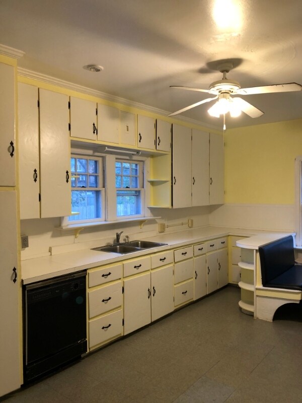 Primary Photo - 715 W 9th St