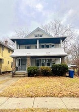 Building Photo - 14221 Glenside Rd