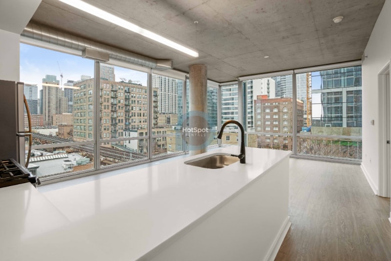 Photo - 1409 S State St (Chicago, IL)