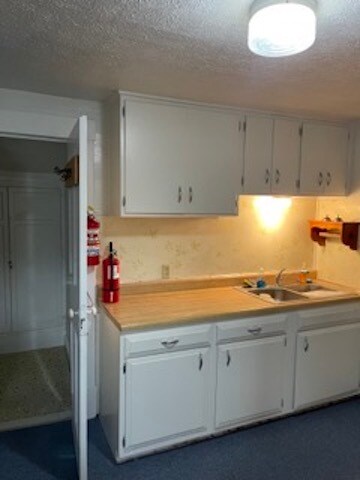 Kitchen & pantry - 413 E Main St