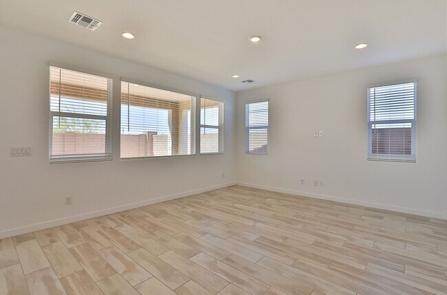 Foto del edificio - Brand New 4 bed/3 bath in Hawes Crossing C...