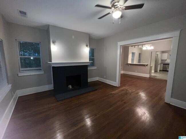 Foto del edificio - 1708 Steiner Ave SW