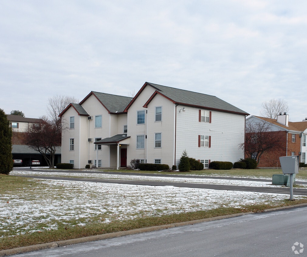 3746 Indian Run Dr, Canfield, OH 44406 Apartments in Canfield, OH