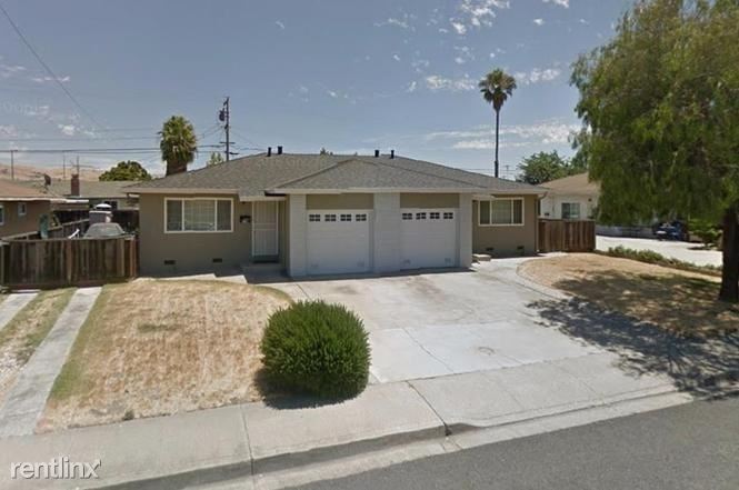 Primary Photo - 758 N Abel St
