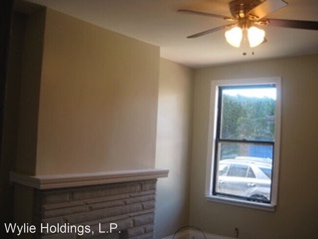 Building Photo - 4 br, 1 bath House - 175 Banner Way 1