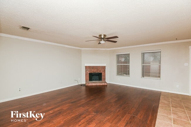 Building Photo - 623 Blue Chalk Dr