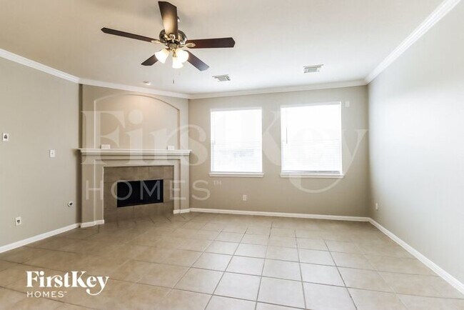 Foto del edificio - 1002 Alp Springs Ln