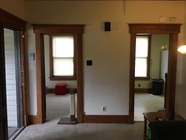 Foto del edificio - 208 Avondale Ave