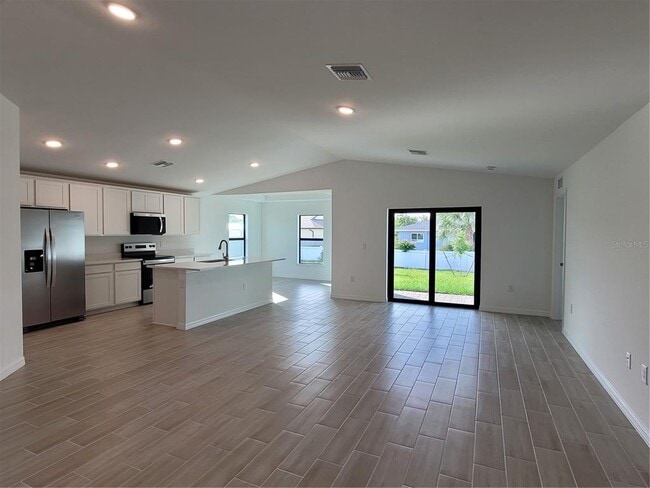 Foto del edificio - 11100 Vanessa Ave