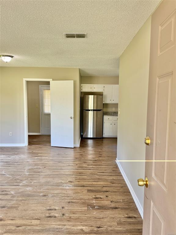 Building Photo - 731 St Martins Dr