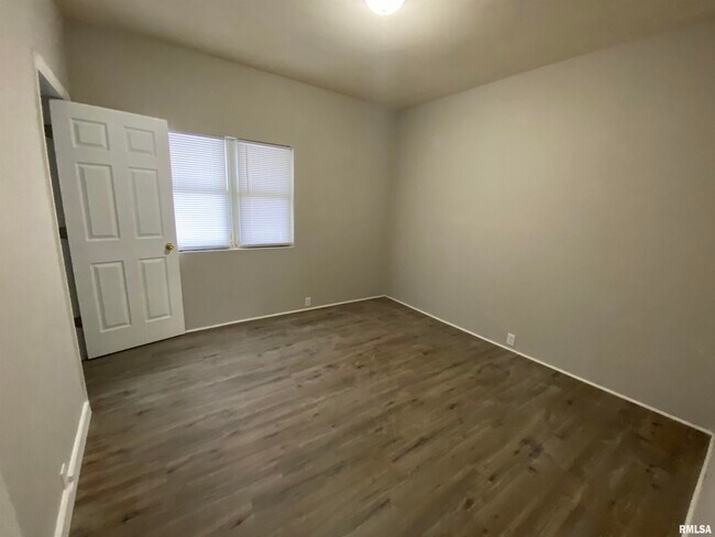 Foto del edificio - 3016 W Garden St