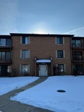 Building Photo - 669 Briar Hill Ln