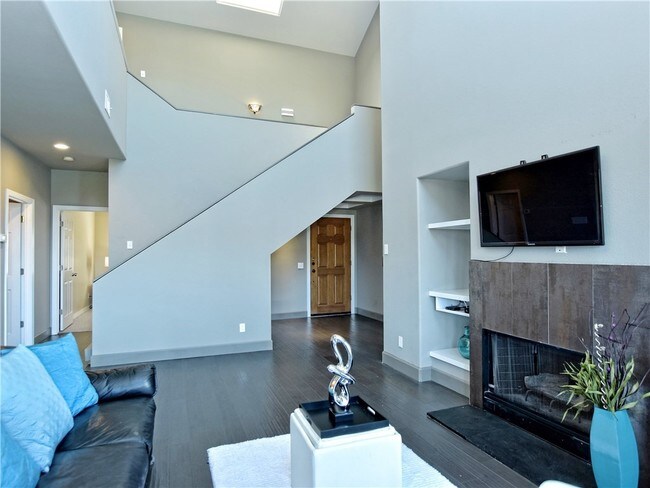 Building Photo - 2918 Ranch Rd 620
