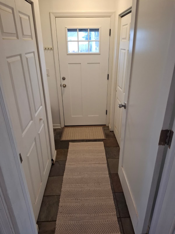 Building Photo - 8 Bash Rd