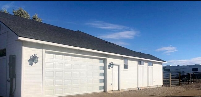 Foto del edificio - 4280 NE Alexander Way