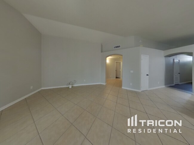 Foto del edificio - 9131 E Fairfield St
