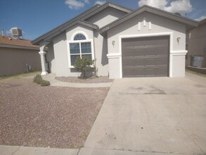 Building Photo - 3920 Tierra Marfil Rd