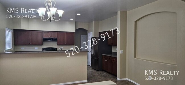 Building Photo - 7588 E Majestic Palm Ln