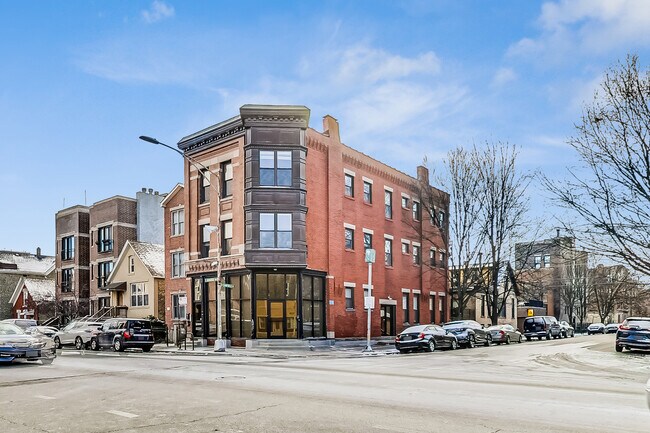 Building Photo - 2459 W Augusta Blvd