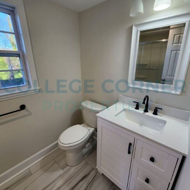 Foto del edificio - 1231 Brookwood Dr