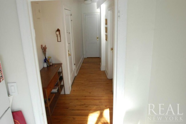 Building Photo - 1 Essex St