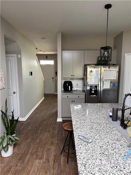 Foto del edificio - 122 Fremont Ln