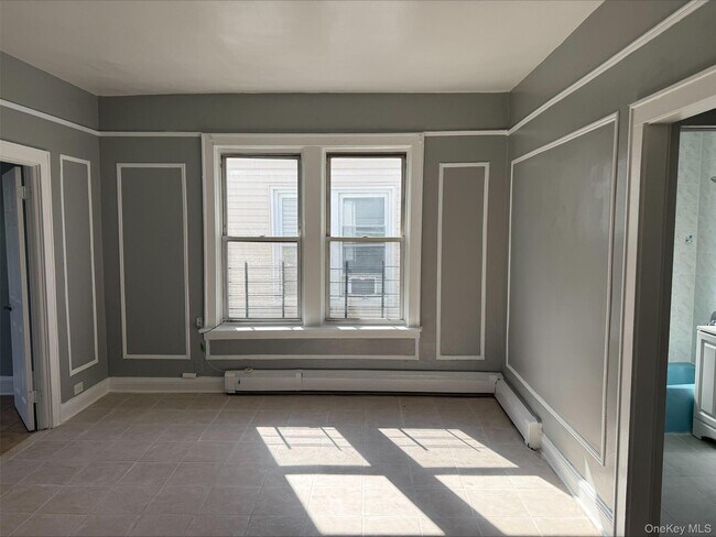 Building Photo - 731 Calhoun Ave