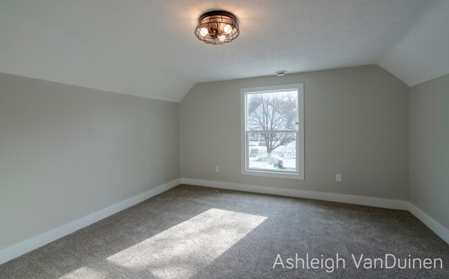 Bedroom 1 - 823 Crescent St NE