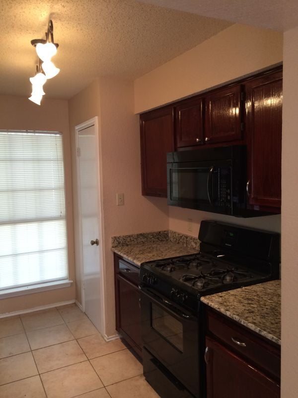 Building Photo - 13941 Maricella Ln