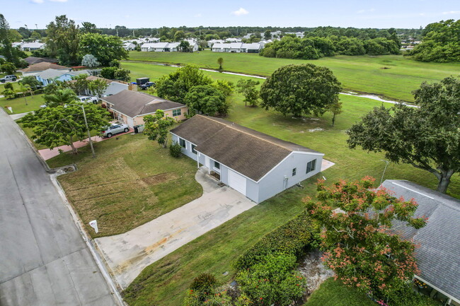 Building Photo - 3132 SW Watson Ct