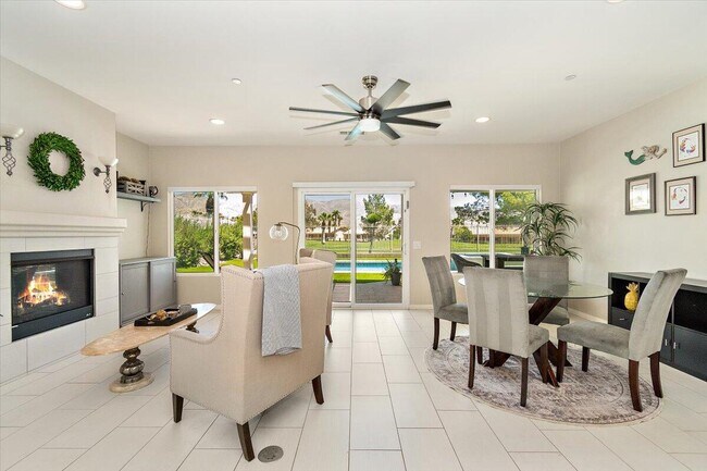 Foto del edificio - 9324 Silver Star Ave