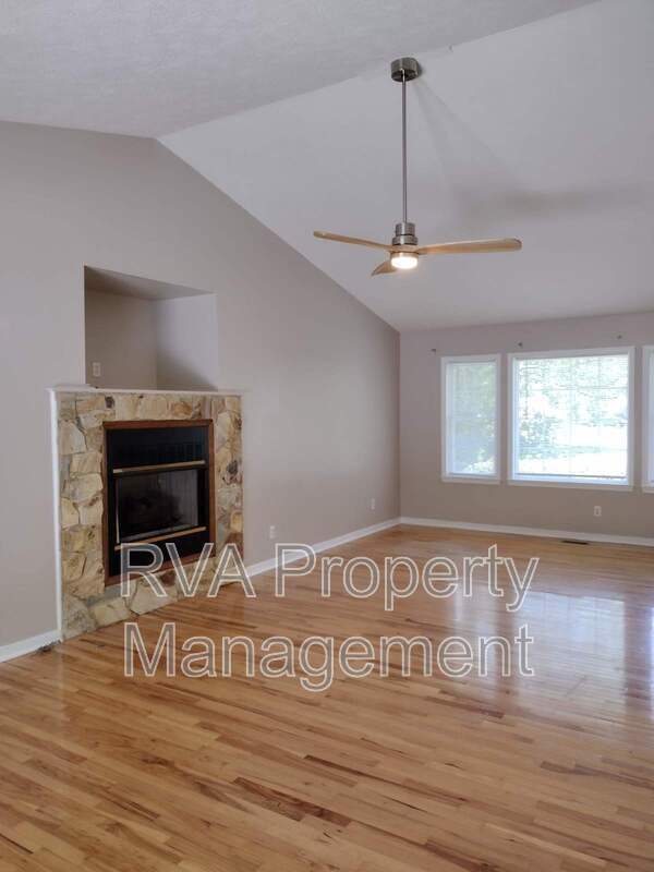 Building Photo - 5815 Meadowood Place