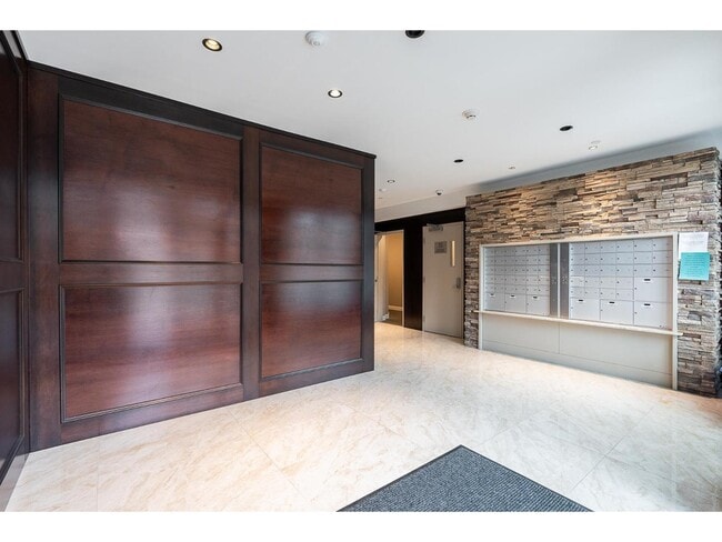 Building Photo - 20367-20385 85 Ave
