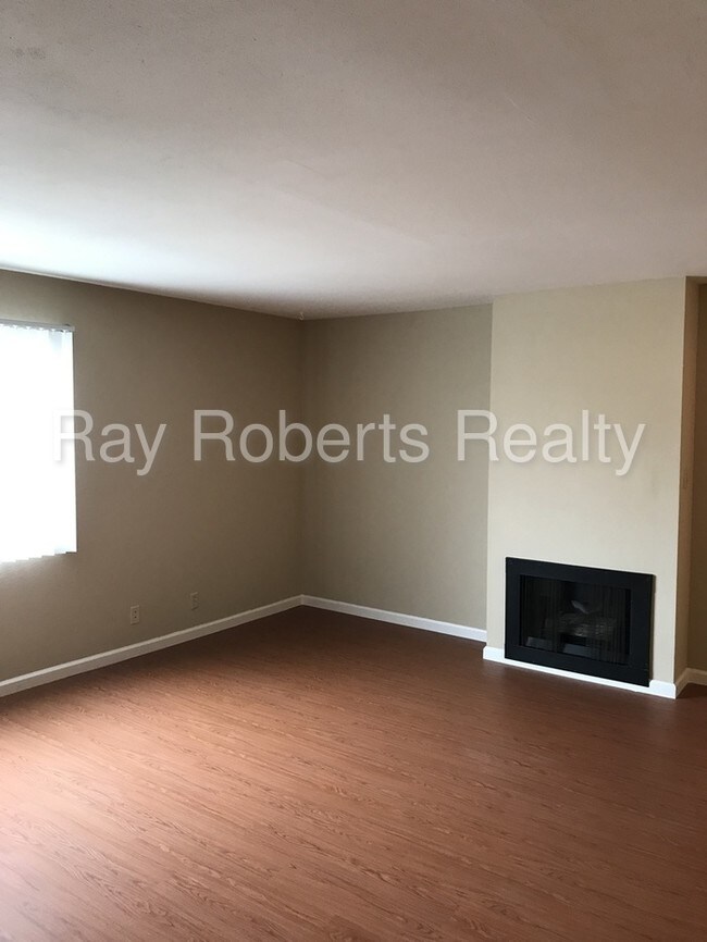 Foto del edificio - 3631 Green Ave